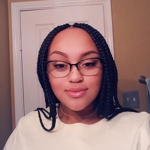 Meet your Posher, Madyson